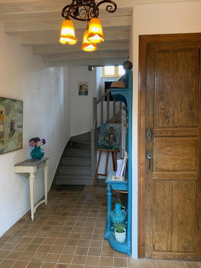 Bed and Breakfast Le Petit Manoir Isigny-le-Buat Exterior foto